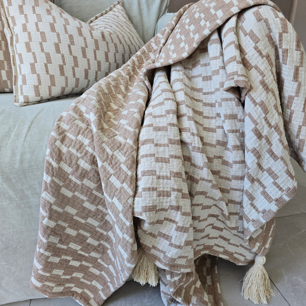 Mosaic Jacquard Double Sided Linen Cotton Massive Throw 230x150cm - Mocha Mousse | Off White